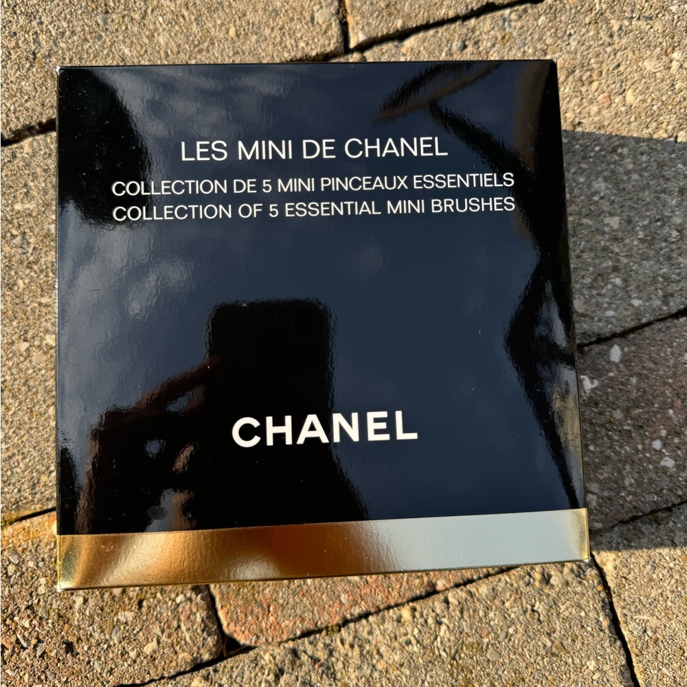 Chanel Collection of 5 Essential Mini Brushes